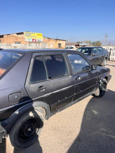 Другие детали салона: Кроссовер с просторным салоном и современным оснащением. Особенности — 9