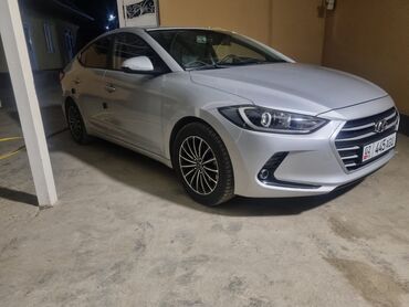 обмен с доплатой: Hyundai Avante: 2017 г., 1.6 л, Автомат, Газ