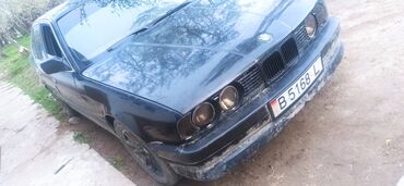BMW 530: 1989 г., 2 л, Механика, Бензин, Седан