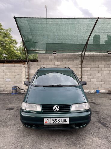 срочно продать машину: Volkswagen Sharan: 1996 г., 2 л, Механика, Бензин, Вэн/Минивэн