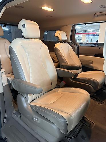 Kia: Kia Carnival: 2020 г., Минивэн — 4