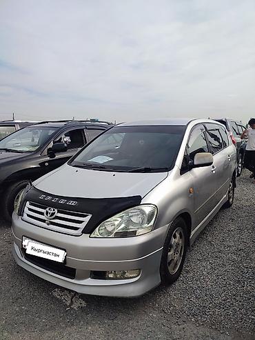 Toyota Ipsum: 2002 г., 2.4 л, Автомат, Бензин, Универсал