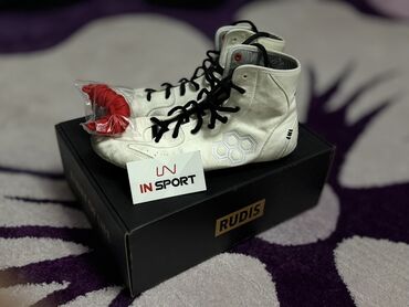 для обувь: Мужские кроссовки, 42, Б/у, цвет - Белый, Платная доставка