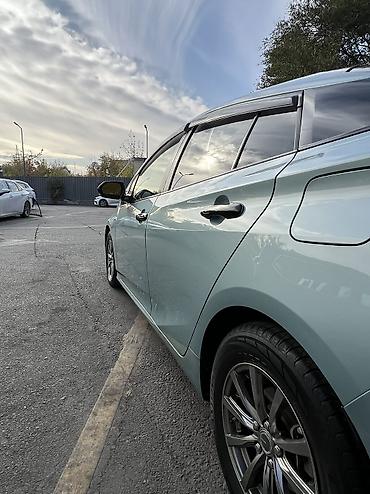 lx 570 2014: Toyota Prius: 2019 г., 1.8 л, Автомат, Гибрид, Лифтбек — 10