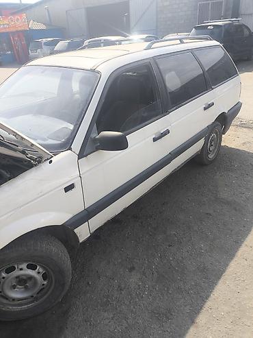 Унаа сатуу: Volkswagen Passat: 1991 г., 1.8 л, Кол менен иштөөчү, Бензин, Универсал — 4