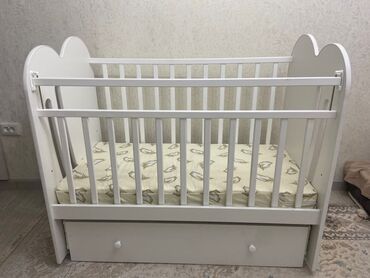 оймо чийме сурот тартуу: Манеж-кровать, Б/у, С комодом, Дерево