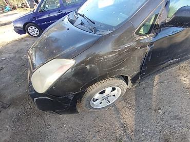 prius 2005: Toyota Prius: 2004 г., 1.5 л, Гибрид — 5