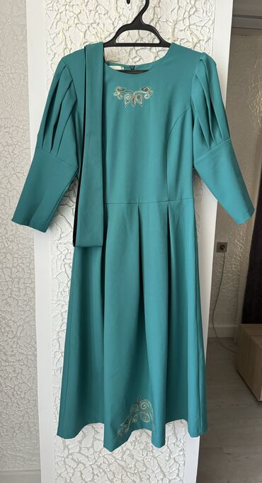 Повседневные платья: Платья от бренда Ассоль Молдокматовой 36 размер