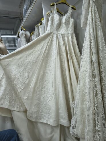 Toy paltarları: Parıltılı gəlinlik paltarı - Rəng: süd ağ/ivori tonlarında - Model — 11