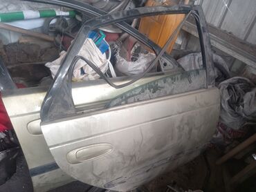 реставрация подушек дома: Дверь Задняя левая Toyota