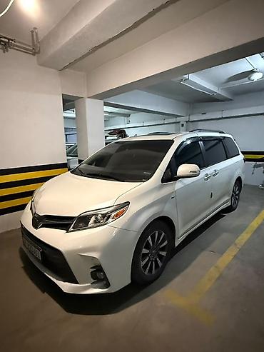 аренда toyota sienna: Toyota Sienna: 2018 г., 3.5 л, Автомат, Бензин, Минивэн — 9