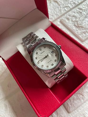 Ručni satovi: Cena:3.400 (Bez kutije)
Cena:3.800 (Sa kutijom)
💋 — 6