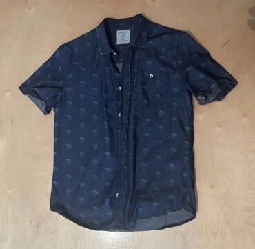 Köynək və bluzalar: Oğlan köynəkləri satılır.Təzədir.Çeşidlər var. Real alıcılar əlaqə — 7