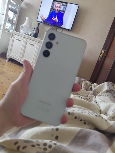 Apple iPhone: Samsung Galaxy A25, 256 GB, rəng - Ağ, Zəmanət, Barmaq izi, Simsiz şarj