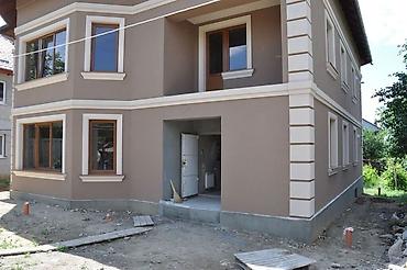 travertin fasad: Fasad dekoru və xarici üzlüklər – projekt və quraşdırma xidməti - — 2