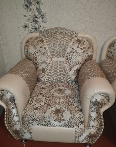 стол для балкона: Divan