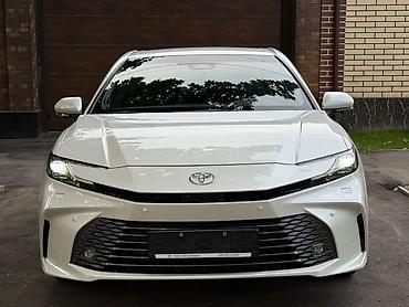 мини электро: Toyota Camry: 2024 г., 2.5 л, Гибрид, Седан — 3