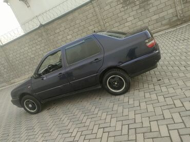Volkswagen: Volkswagen Vento: 1996 г., 1.8 л, Механика, Бензин, Хэтчбэк at lalafo.kg — 8 Volkswagen: Volkswagen Vento: 1996 г., 1.8 л, Механика, Бензин, Хэтчбэк — 8
