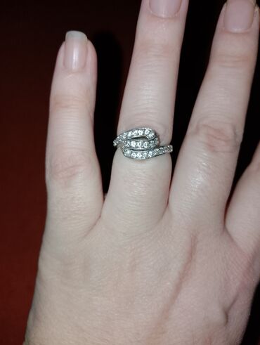 prsten sa cirkonmm: Prsten pravo srebro