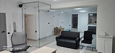 аренда кобинет: Аренда офисов, 132 м², В жилом комплексе, 1 линия, С отдельной кухней, С отдельным входом — 1
