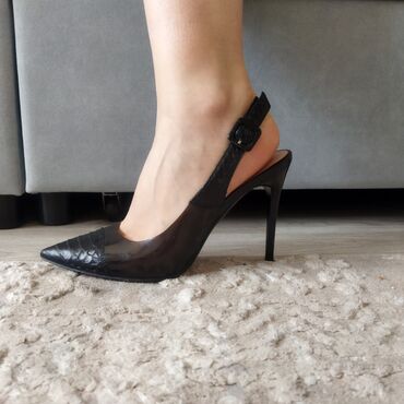 туфли с силиконовыми вставками: Туфли 38.5, цвет - Черный