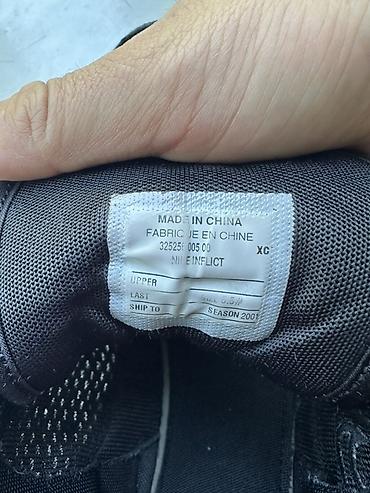 Эркектердин кроссовкасы, 37.5, Nike, Колдонулган, түсү - Кара, Өзү алып кетүү lalafo.kg да — 6 Эркектердин кроссовкасы, 37.5, Nike, Колдонулган, түсү - Кара, Өзү алып кетүү — 6