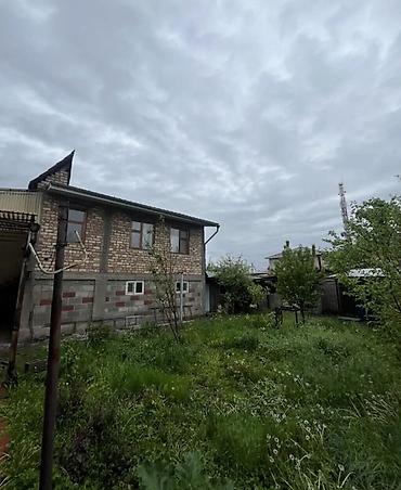 Продажа коттеджей и домов: 🔥Продается Дом 🔥 🏡Район: Ак орго ✅Участок: 5 соток 📍Площадь: 80 — 2