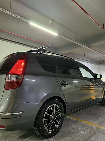 i30: Hyundai i30: 1.6 l | 2008 il Universal — 6
