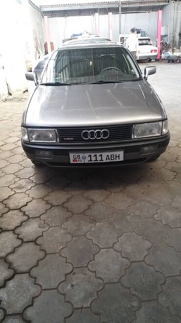 срочно продаю мазда: Audi 80: 1987 г., 1.8 л, Механика, Бензин, Седан