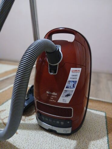 usisivac za mokro i suvo usisavanje lidl: 🌺Na prodaju usisivač u ekstra stanju 🌺Brend Miele 🌺 Model Complete C3