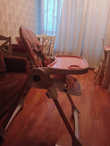 uşaq oturacagi: Yemek stolu 70 azn tecili satilir prablemi yoxdu 180 azn alinib koc