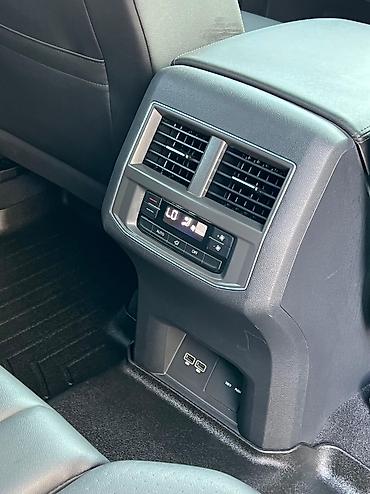 Volkswagen: Volkswagen : 2018 г., 3.6 л, Кроссовер — 14