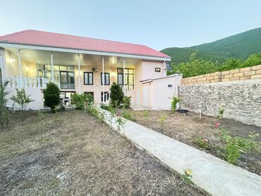 bine qesebesinde evler: 200 kv. m, 5 otaqlı