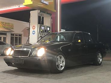 решетка 221: Mercedes-Benz E-Class: 1998 г., 3.2 л, Автомат, Бензин, Седан — 1