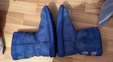 Ugg obuća: Ugg čizme, bоја - Tamnoplava, 37 — 2