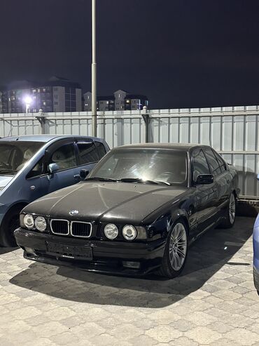 BMW: BMW 5 series: 1992 г., 2.5 л, Механика, Бензин, Седан