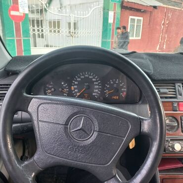 купить морскую свинку: Mercedes-Benz : 1994 г., 2.8 л, Автомат, Бензин, Седан