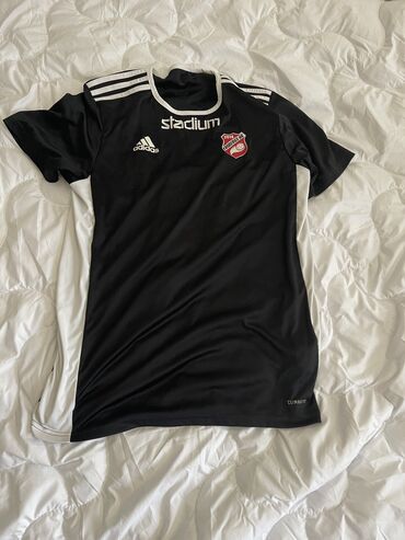 exit odeca: Majica adidas 
M veličina
1000din