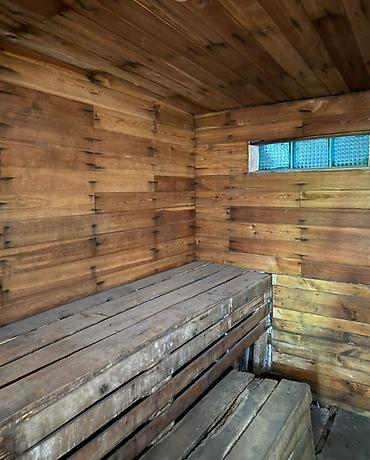 Продажа полдома: 🏡 Продаётся полдома. 📍 Локация: Село Маевка 📐 Основные параметры: 👉 — 6