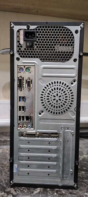 Настольные ПК и рабочие станции: Компьютер, ядер - 2, ОЗУ 4 ГБ, Для несложных задач, Б/у, Intel Core i3, NVIDIA GeForce GTX 1050, SSD