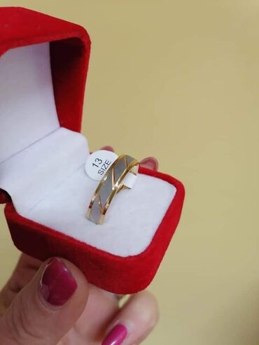 Prstenje: Vel 13
Cena 900 din/kom — 10