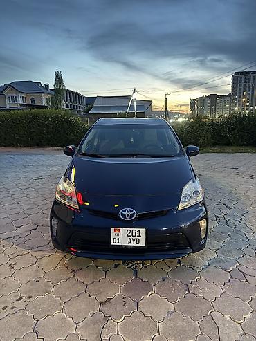 на 211: Toyota Prius: 2015 г., 1.8 л, Автомат, Гибрид, Хэтчбэк — 3