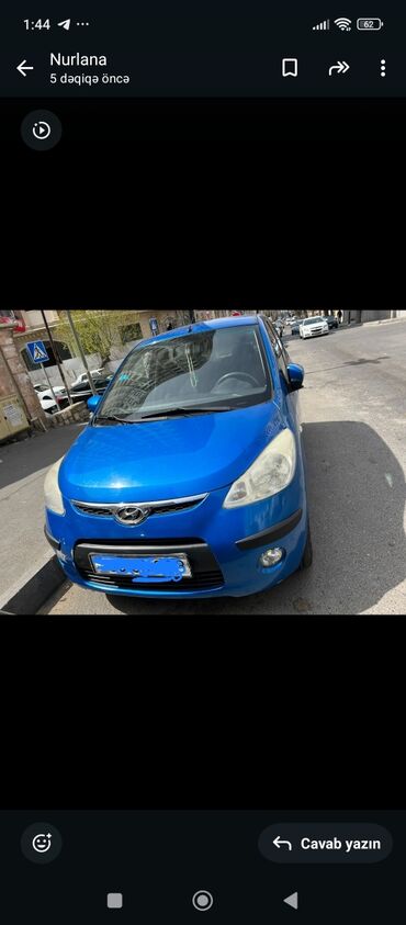 авто фольксваген поло: Hyundai i10, mavi rəngdə, 5 qapılı hetçbek. Xüsusiyyətlər: - Yığcam