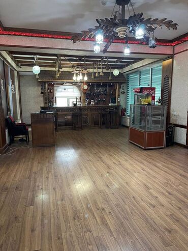 Restoran, kafelər: Əhmədli metrosununa yaxın sahəsi 550kv/m olan,obyekt(kafe ) — 20