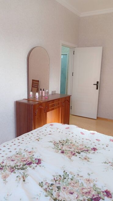 Həyət evləri və villaların satışı: Hövsan qəs. 4 otaqlı, 110 kv. m, Kredit var, Orta təmir -da lalafo.az — 16 Həyət evləri və villaların satışı: Hövsan qəs. 4 otaqlı, 110 kv. m, Kredit var, Orta təmir — 16