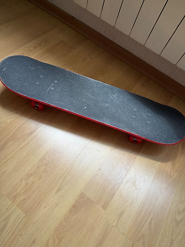 penny board: 1 dəfə sürülüb skateden başı çıxan təkərinə baxanda başa düşər — 3