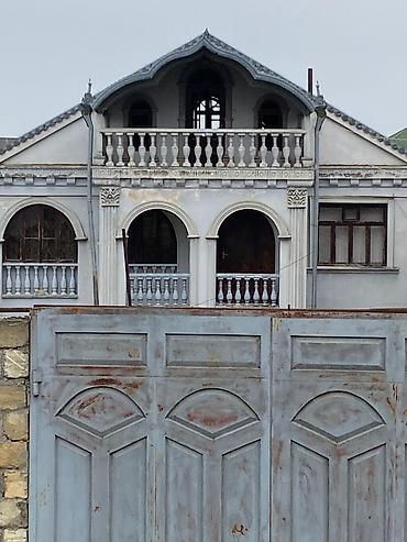 28 may: Xacmazda m.ə.sabir 74 unvaninda kursulu ve mansarli tecili ev satilir — 3