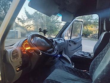 низкий кабина: Mercedes-Benz Sprinter
год 2005
обьем 2.2 
средный база 
грузопассажир — 5