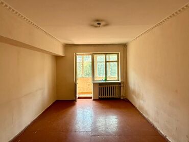 арзан квартира сатылат бишкек: 1 бөлмө, 33 кв. м, Жеке план, 3 кабат