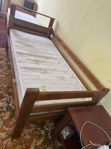 кровать двойная детская: Односпальная кровать, Б/у, С матрасом, Дерево, длина - 190 см